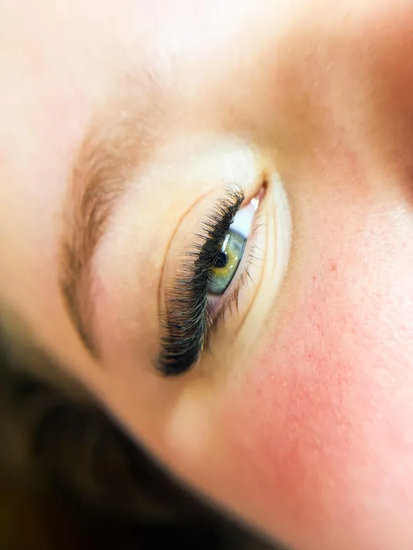 Volume Inglês - Extensão de Cílios em Gravataí